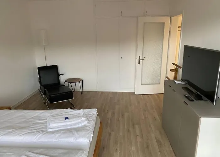 Comfy Studio Near City Center - Marble 6